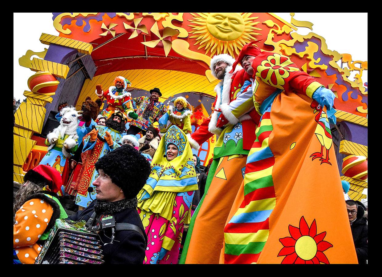 La Maslenitsa, conocida como la Semana de la mantequilla y del queso, es una celebración típica de varios países eslavos, que viene a ser un equivalente del carnaval cristiano católico, pero, a diferencia de este, la cuaresma ortodoxa da comienzo el lunes en lugar del miércoles.