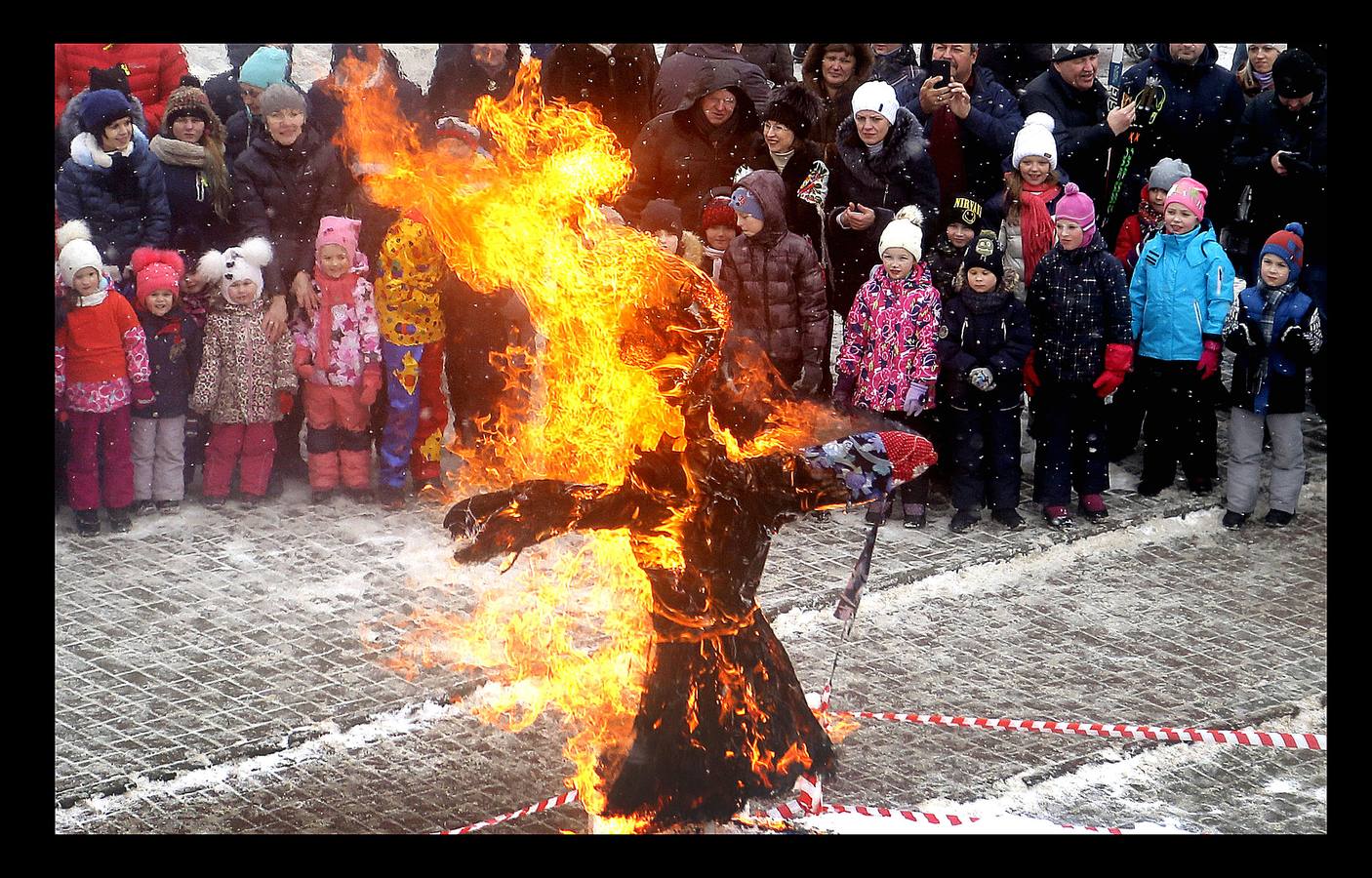 La Maslenitsa, conocida como la Semana de la mantequilla y del queso, es una celebración típica de varios países eslavos, que viene a ser un equivalente del carnaval cristiano católico, pero, a diferencia de este, la cuaresma ortodoxa da comienzo el lunes en lugar del miércoles.