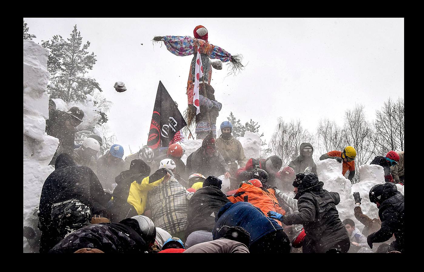 La Maslenitsa, conocida como la Semana de la mantequilla y del queso, es una celebración típica de varios países eslavos, que viene a ser un equivalente del carnaval cristiano católico, pero, a diferencia de este, la cuaresma ortodoxa da comienzo el lunes en lugar del miércoles.