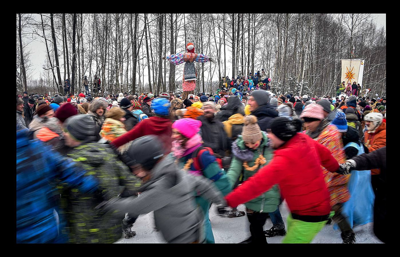 La Maslenitsa, conocida como la Semana de la mantequilla y del queso, es una celebración típica de varios países eslavos, que viene a ser un equivalente del carnaval cristiano católico, pero, a diferencia de este, la cuaresma ortodoxa da comienzo el lunes en lugar del miércoles.