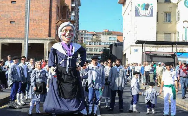 La Eskarabillera en la procesión de San Fausto. 