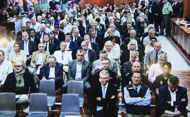 Imagen captada de un monitor en la sala de prensa de la Audiencia durante el 'caso Malaya'. 