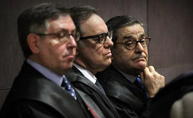 Mikel Cabieces, Rafael Alcorta y Mario Fernández durante el juicio.