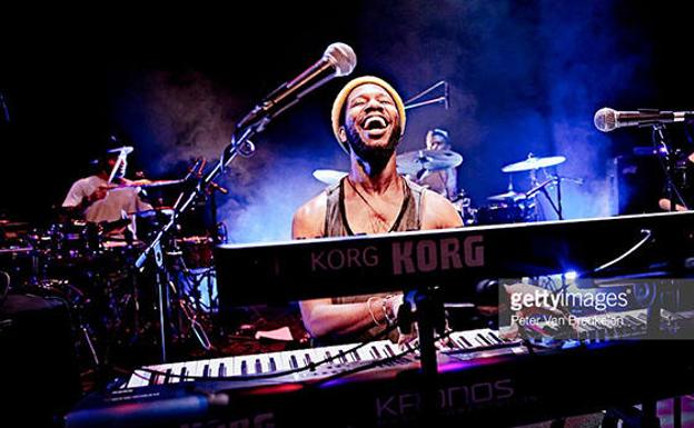 Corey Henry, etclista de The Funk Apostles. 