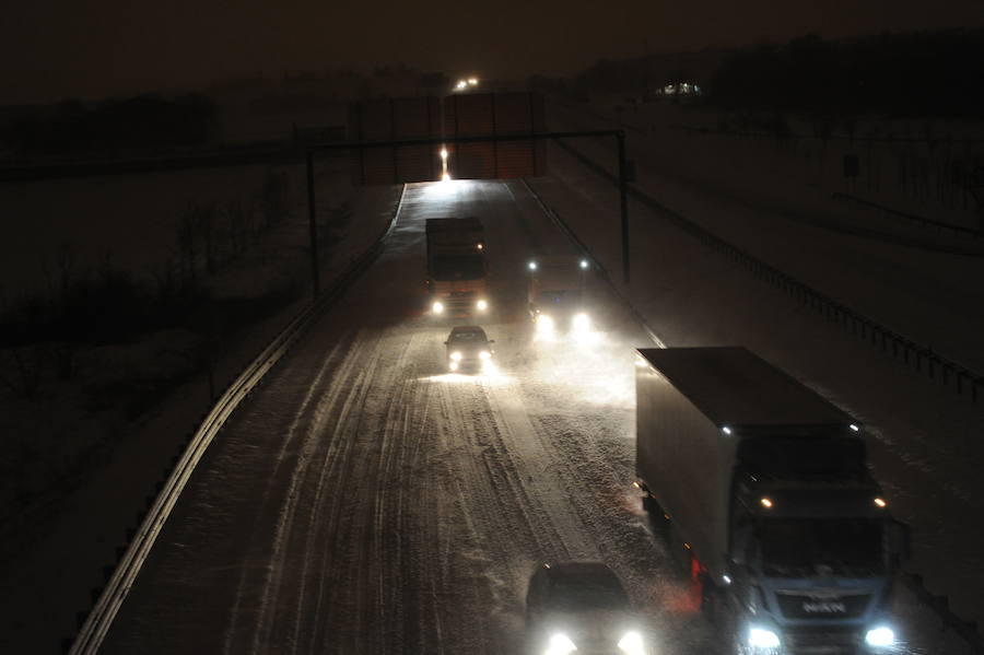 Fotos: Álava despide febrero bajo la nieve