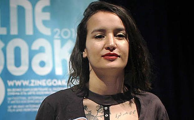 Amina Sboui presentó en Zinegoak el documental ‘Más allá de la sombra’, sobre la comunidad homosexual de Túnez.
