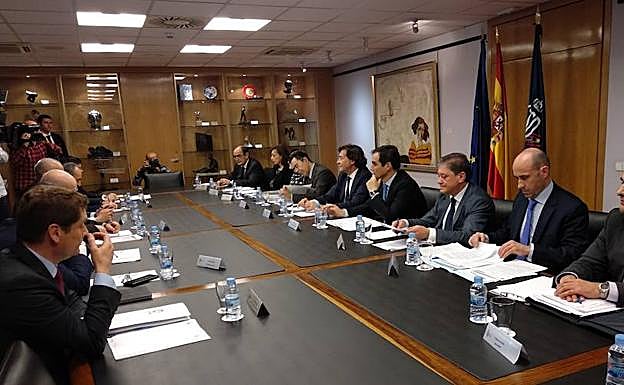 Reunión institucional para erradicar la violencia en el fútbol. 