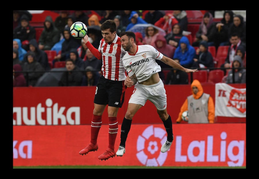 Fotos: Las mejores imágenes del Sevilla - Athletic de LaLiga 2017-18