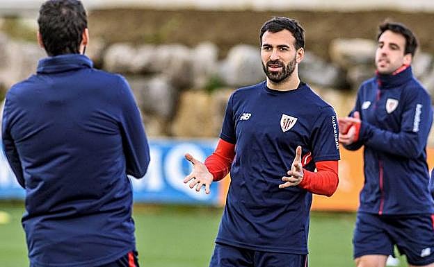 Balenziaga, durante un entrenamiento en Lezama.