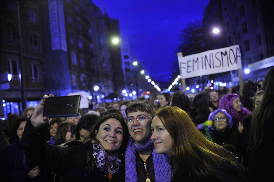 La marcha ha recorrido la villa en un gran ambiente festivo