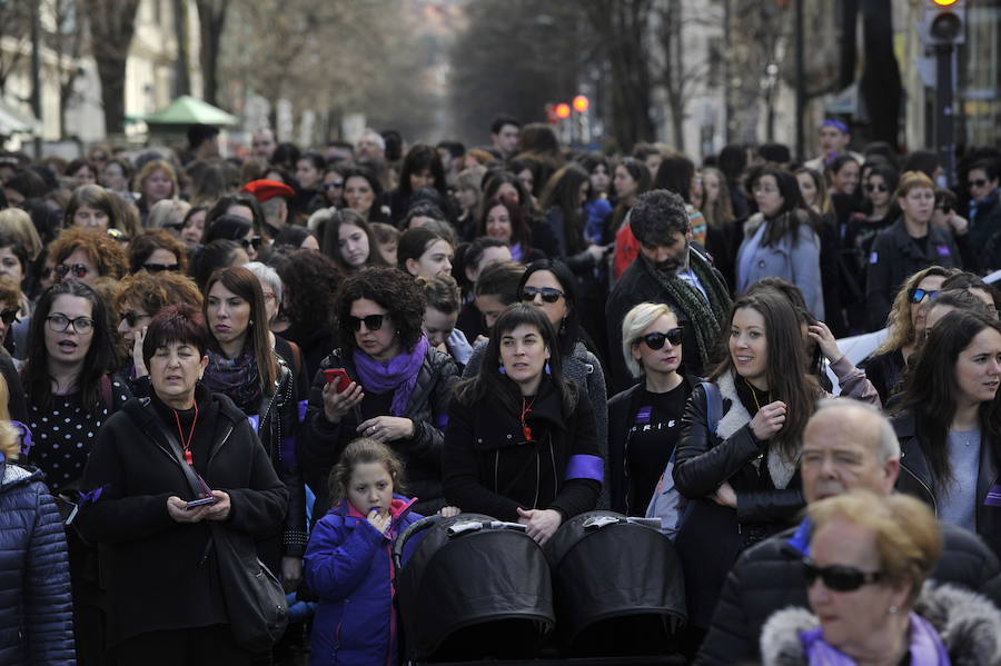 Las mejores fotos del Día Internacional de la Mujer 2018 en Bilbao, con imágenes de las concentraciones y manifestaciones feministas.