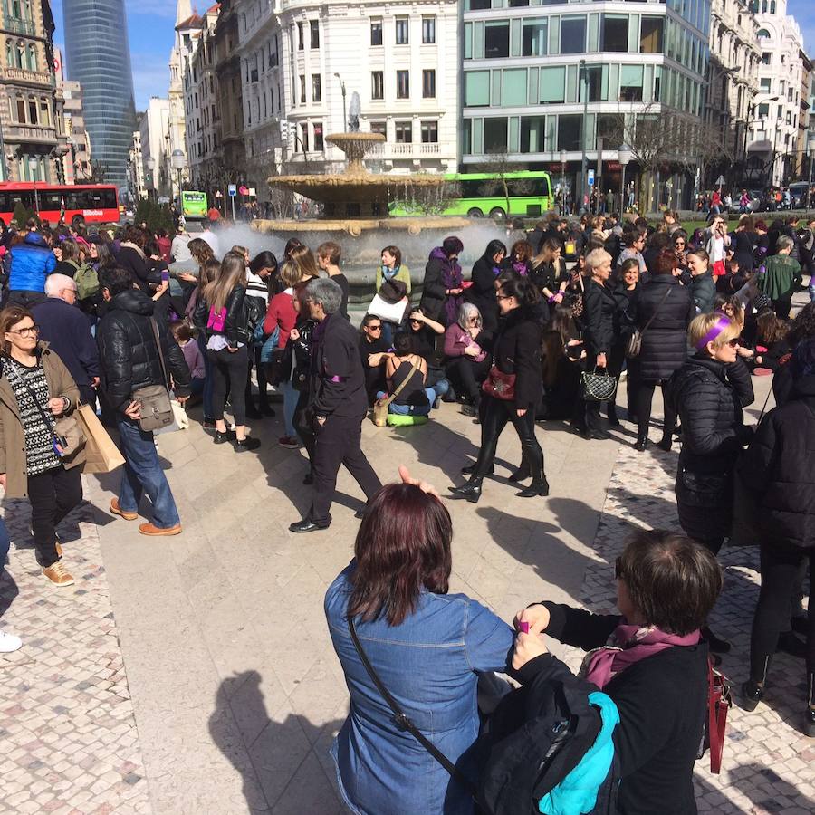 Las mejores fotos del Día Internacional de la Mujer 2018 en Bilbao y Bizkaia, con imágenes de las concentraciones y manifestaciones feministas.