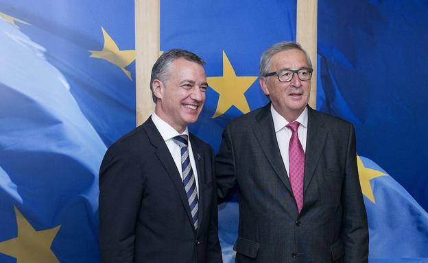 Urkullu y Juncker, durante una reunión el año pasado.