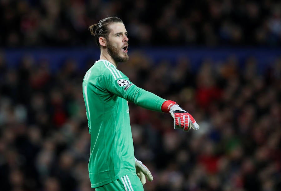 El Sevilla logró el pase a cuartos de final de la Liga de Campeones al imponerse por 1-2 al Manchester United en Old Trafford.