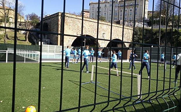 Los jugadores del Olympique de Marsella entrenan en el hotel de Begoña