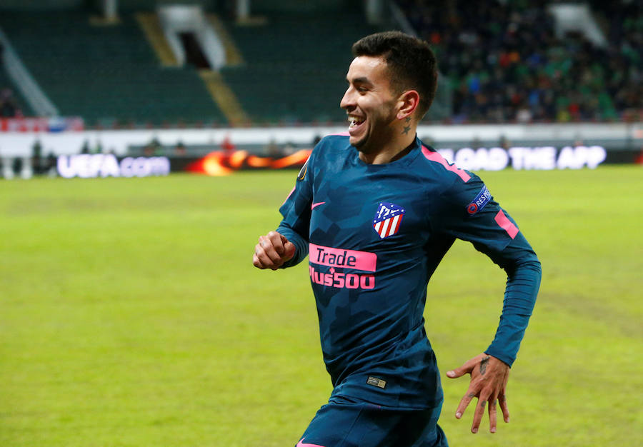 El Atlético golea al Lokomotiv en un partido que dejó la lesión de Filipe Luis y el estreno goleador de Torres en la Europa League como rojiblanco. Correa, Saúl y Griezmann, con una obra de arte, completaron el abultado resultado.