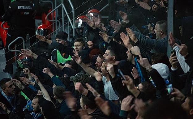 Aburto: «Reitero mi rechazo a estos indeseables que se escudan en el fútbol»