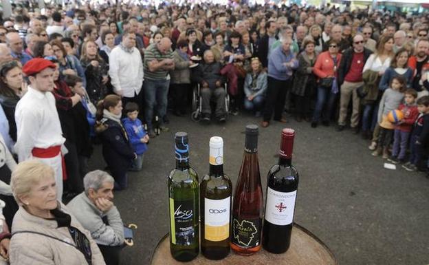 Bakio cuenta con cuatro bodegas con denominación de origen Bizkaiko Txakolina. 