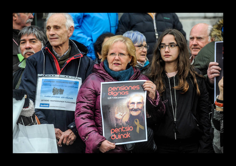 Fotos: Multitudinaria manifestación en Bilbao por unas «pensiones dignas»