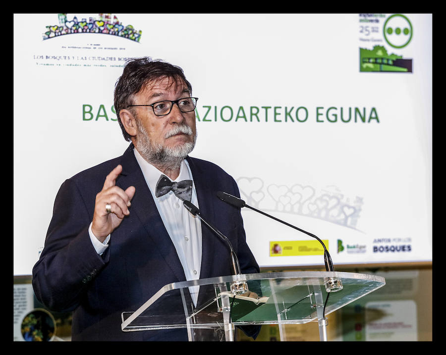 La capital alavesa ha acogido un acto institucional y varias ponencias técnicas en el marco del 25 aniversario del Anillo Verde