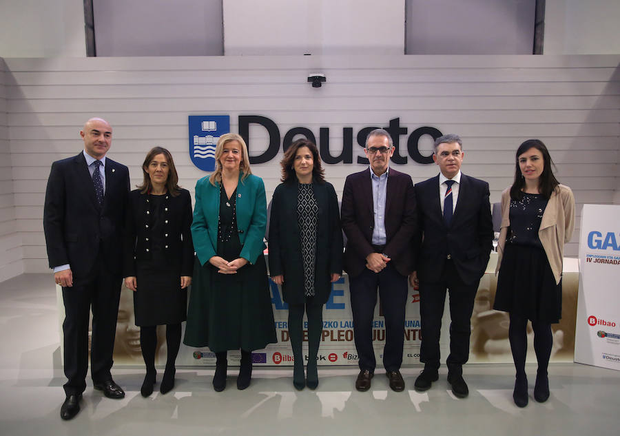 Jesús Riaño, Nora Sarasola, Teresa Laespada, Beatriz Artolazabal, Alfredo Sánchez, Marcos Muro y Cristina San Salvador. 