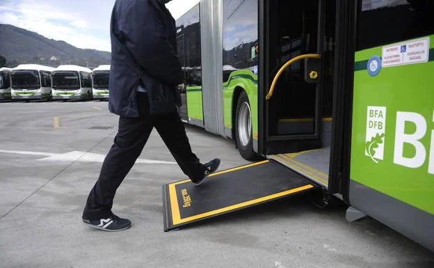 Rampa de una unidad de Bizkaibus.