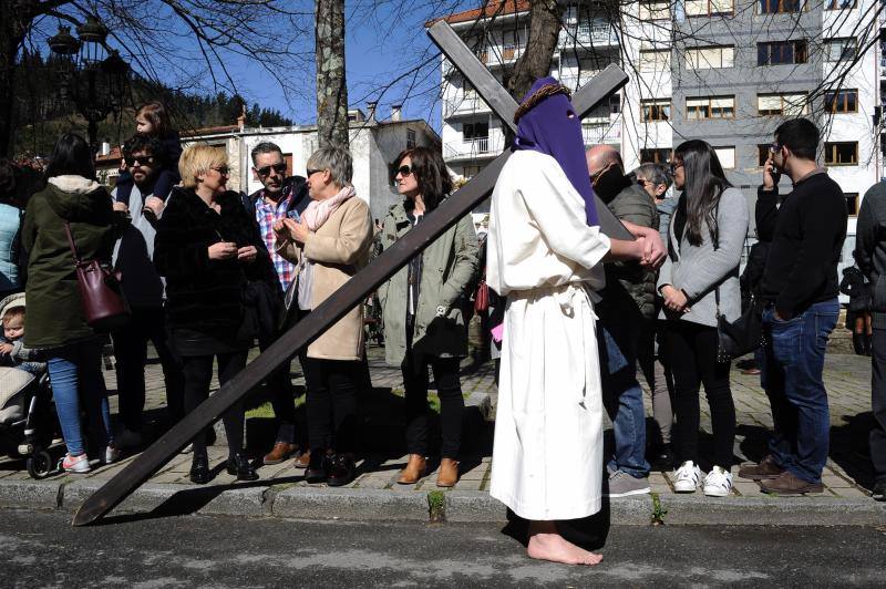 La celebración de la Semana Santa en la villa vuelve a reunir a cientos de personas