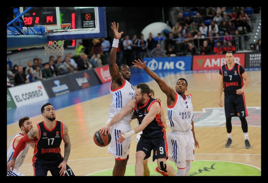 Fotos: Fotos del Baskonia - Anadolu