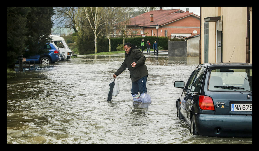 Ullíbarri, que sigue desembalsando a cerca de 60 metros cúbicos por segundo, supera el 96,6% de su capacidad total