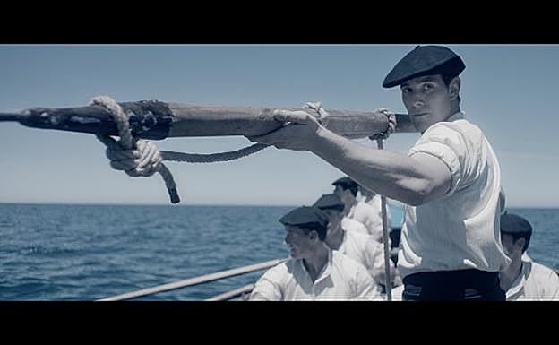 Imagen principal - Xabier Perurena, en tres momentos de su carrera.