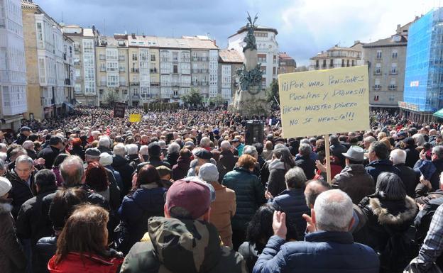 Una de las manifestaciones celebradas en Vitoria para reivindicar la subida de las pensiones.