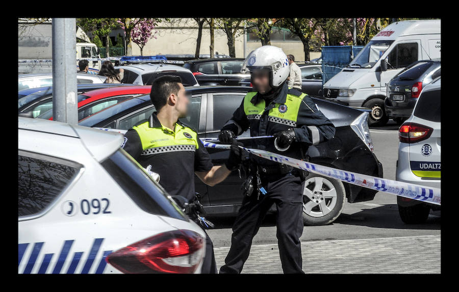 El presunto  agresor de Vitoria ha sido detenido  y trasladado a un hospital tras saltar desde un octavo piso.