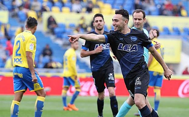 Las Palmas desciende a Segunda y el Alavés sella la permanencia