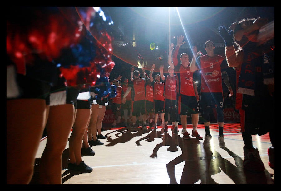 Fotos: Fotos del tercer encuentro de play off entre el Baskonia y el Fenerbahce