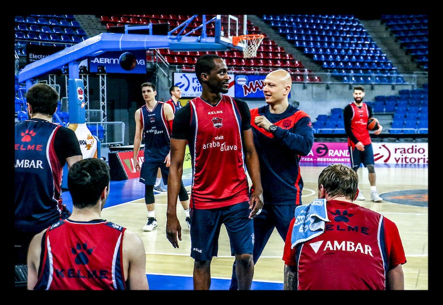 El equipo azulgrana prepara el tercer partido del 'play off' de Euroliga que se disputa este miércoles en Vitoria