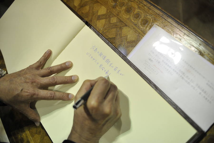 Han plantado un retoño del Ginkgoa Biloba, el único árbol que sobrevivió a la bomba atómica