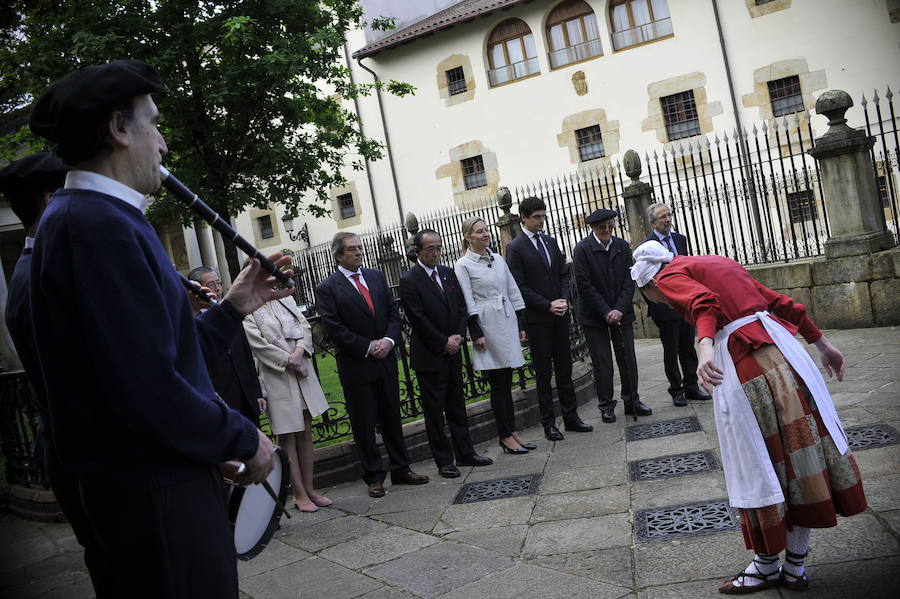 Han plantado un retoño del Ginkgoa Biloba, el único árbol que sobrevivió a la bomba atómica
