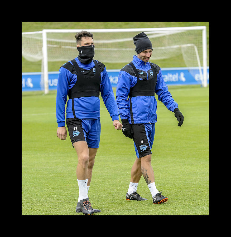 Las ausencias de Sobrino y Pedraza, por sanción; además de la de Hernán Pérez, por lesión, han obligado a Abelardo a retocar algunas piezas de su parcela ofensiva