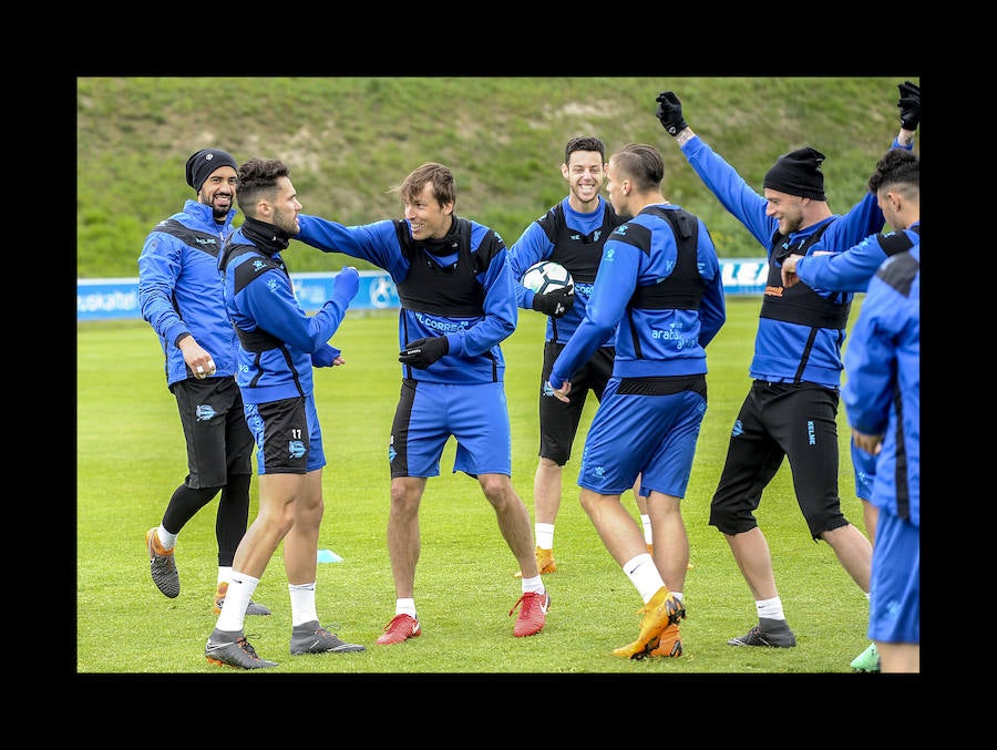 Las ausencias de Sobrino y Pedraza, por sanción; además de la de Hernán Pérez, por lesión, han obligado a Abelardo a retocar algunas piezas de su parcela ofensiva