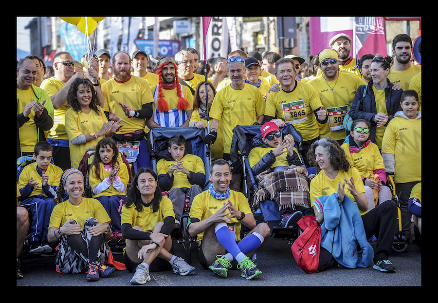 Más de 5.000 corredores y patinadores han inundado este domingo las calles de la capital alavesa