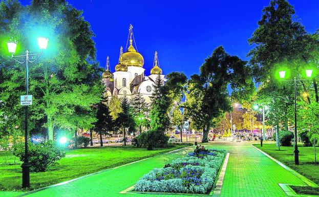 Alexander Nevsky, la principal catedral ortodoxa de Krasnodar -hay otras dos en la ciudad-, fue destruida en 1932 y reconstruida hace doce años.