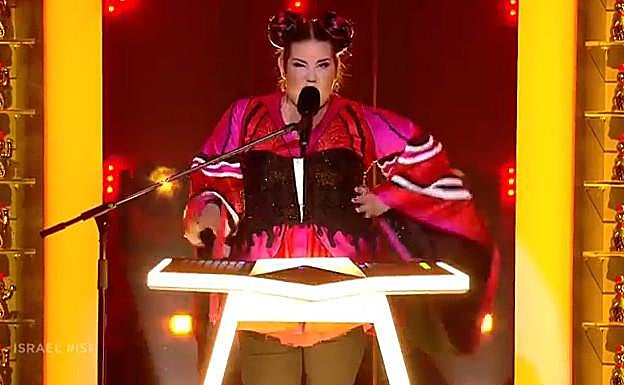 Un momento de la actuación de Netta, la representante de Israel, una de las favoritas de la final.