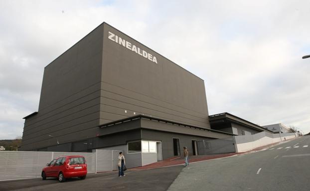 Zinealdea, un conjunto de cinco estudios en un polígono de Oiartzun.
