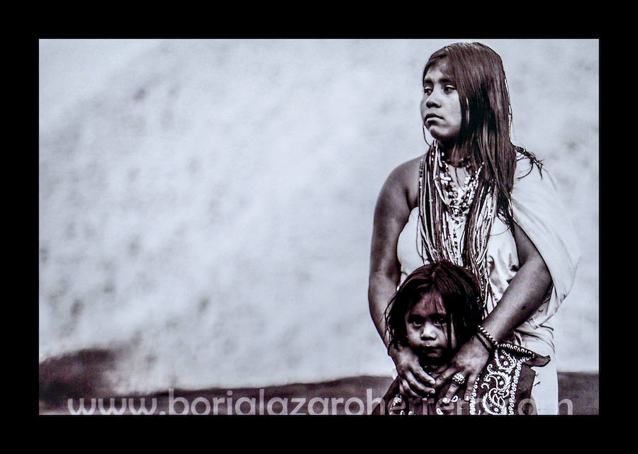 Una exposición rescata las últimas imágenes que compartió el fotoperiodista alavés antes de desaparecer en 2014 en Colombia