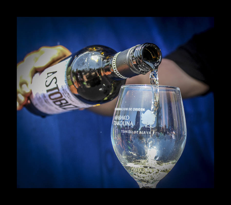 Fotos: Amurrio celebra la vigésima edición del Txakoli Eguna