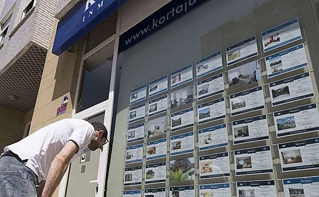 Aunque San Sebastián es la ciudad más cara en cuanto a vivienda de segunda mano, a nivel provincial la palma se la lleva Bizkaia.