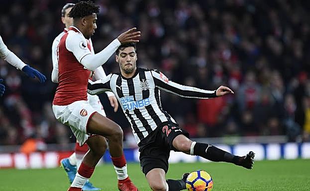 El Betis se interesa por Mikel Merino; el Athletic aún no ha contactado con él