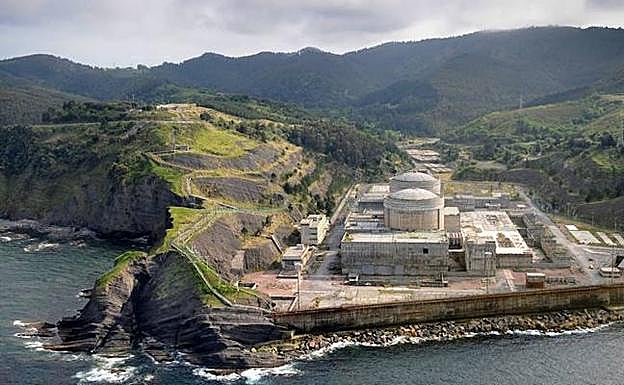 Instalaciones de la central de Lemoiz. 