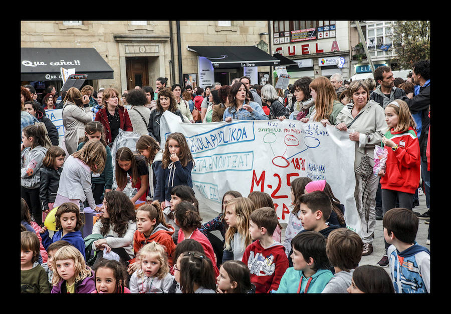 Fotos: La escuela pública clama contra la segregación en las aulas de Vitoria