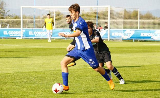 Un partido del Alavés B en Ibaia. 